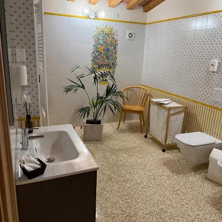 Le 4 Ξενοδοχείο Roverchiara