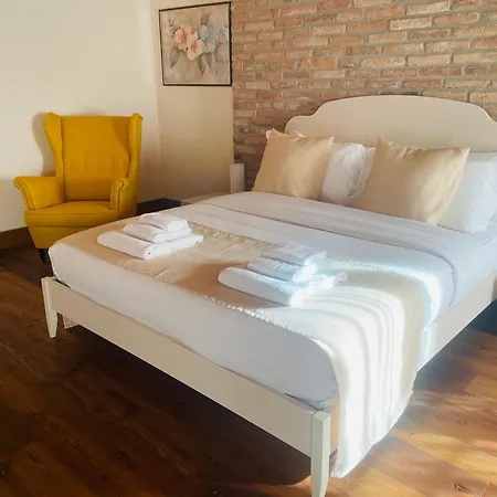 Le 4 Ξενοδοχείο