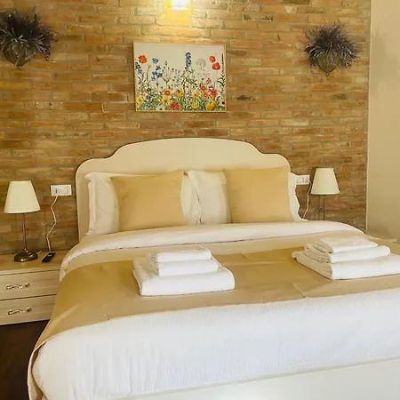 Hotel Le 4 Roverchiara
