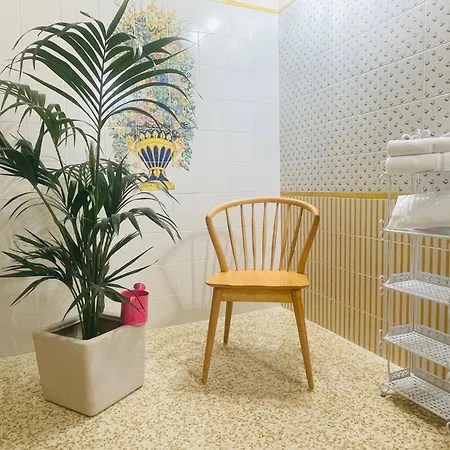 Le 4 Hotell
