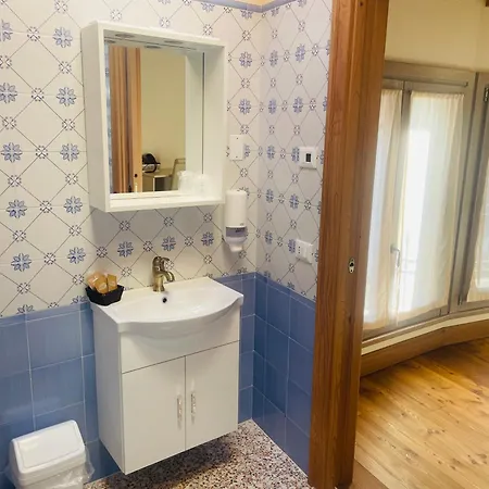 Ξενοδοχείο Le 4