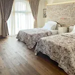 Le 4 Otel 3*