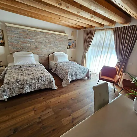 Per Anziani Le 4 Hotel Roverchiara