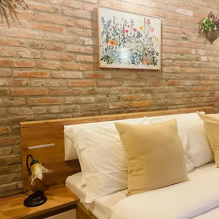 Le 4 Hotel Roverchiara